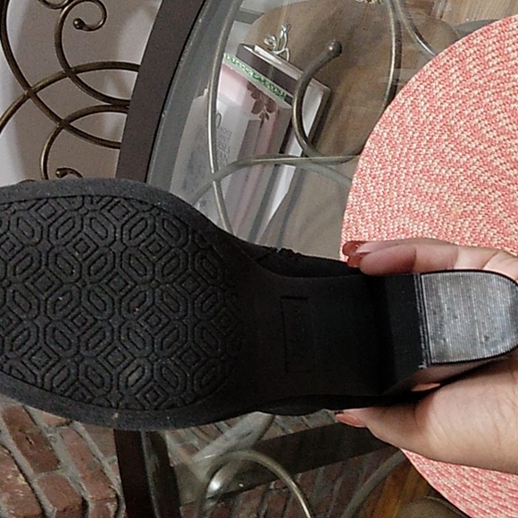 NWT Vegan Suede Boots - Picture 4 of 6